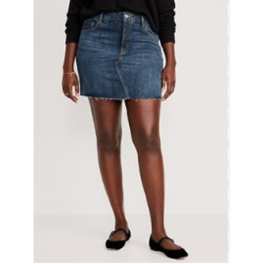 Old Navy Ultra Low Rise Stretch Denim Mini Skirt Frayed‎ Hem Dark Wash Size 8